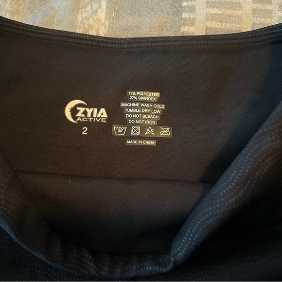 Zyia Black Vibrations 7/8 Leggings size 2 - Picture 3 of 5
